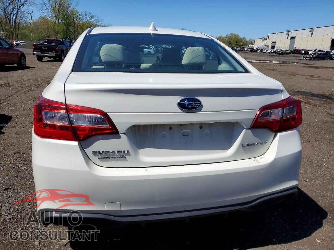 SUBARU LEGACY 2019 - 4S3BNAH6XK3013624