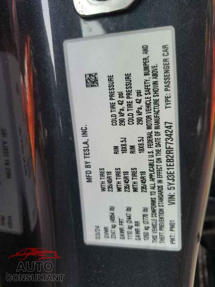 TESLA MODEL 3 2024 - 5YJ3E1EB2RF734247