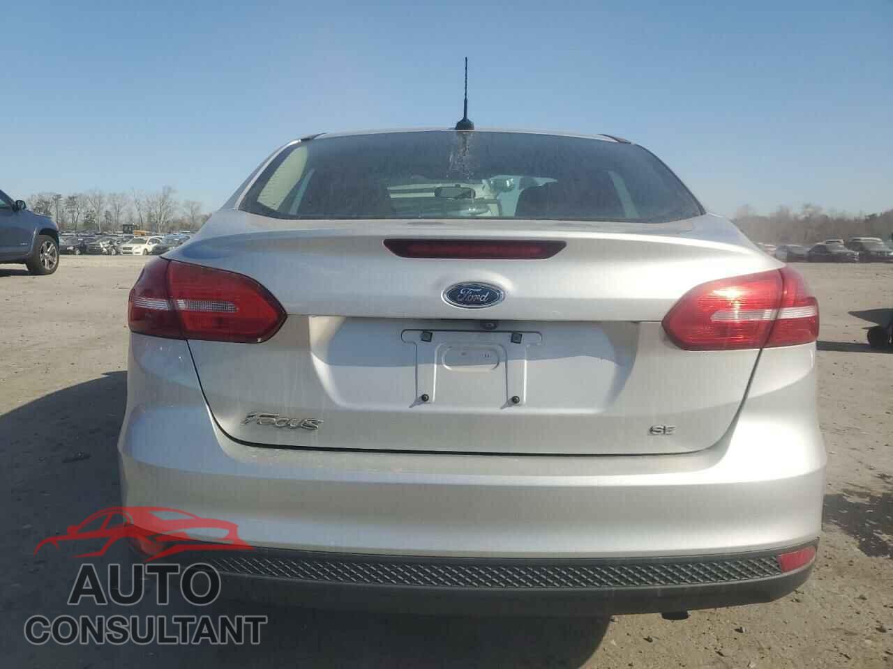 FORD FOCUS 2017 - 1FADP3F21HL309029