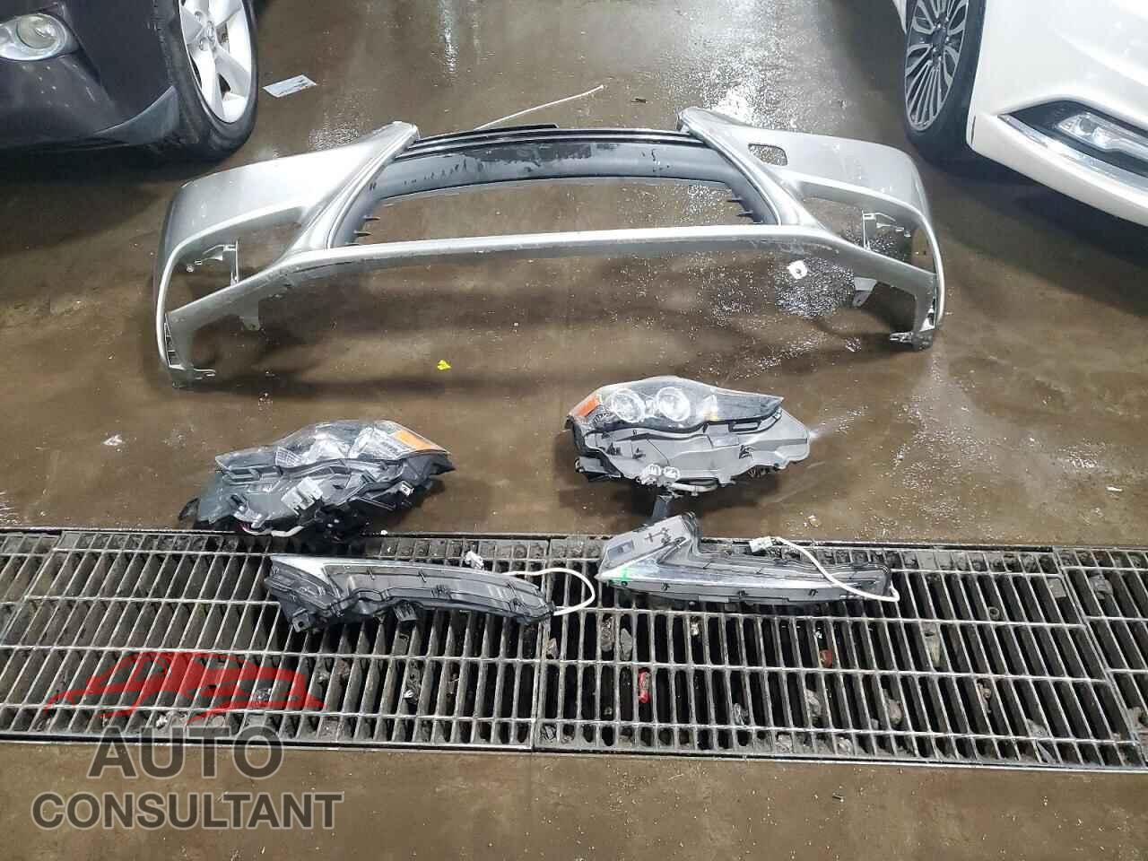 LEXUS IS 2014 - JTHCF1D24E5007295