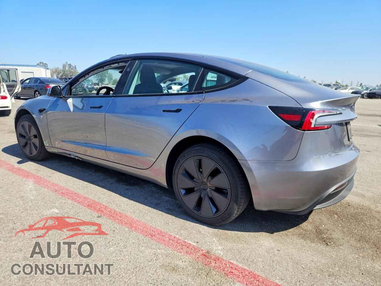 TESLA MODEL 3 2025 - 5YJ3E1EA8SF894484