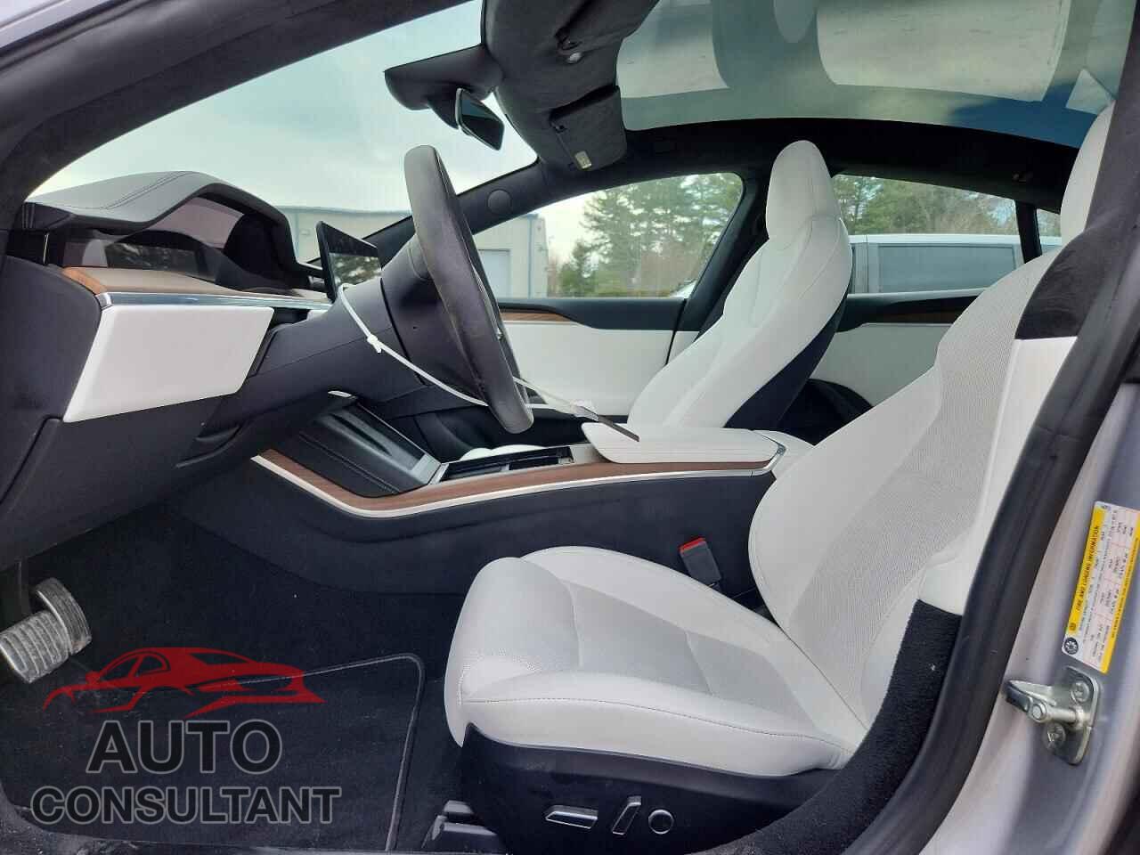 TESLA MODEL S 2024 - 5YJSA1E55RF542015