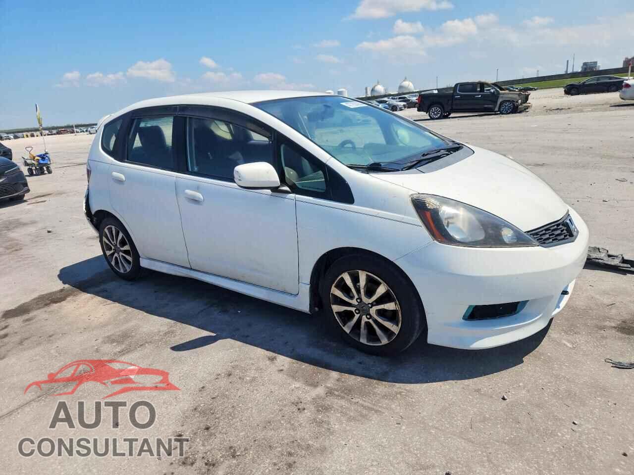HONDA FIT 2013 - JHMGE8H54DC059392