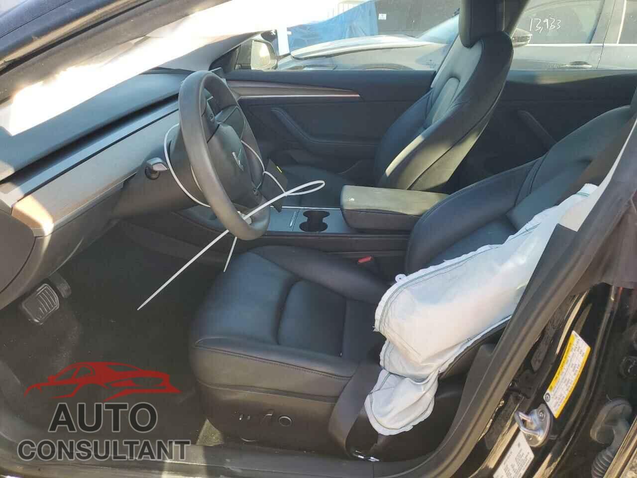 TESLA MODEL 3 2022 - 5YJ3E1EA7NF330801