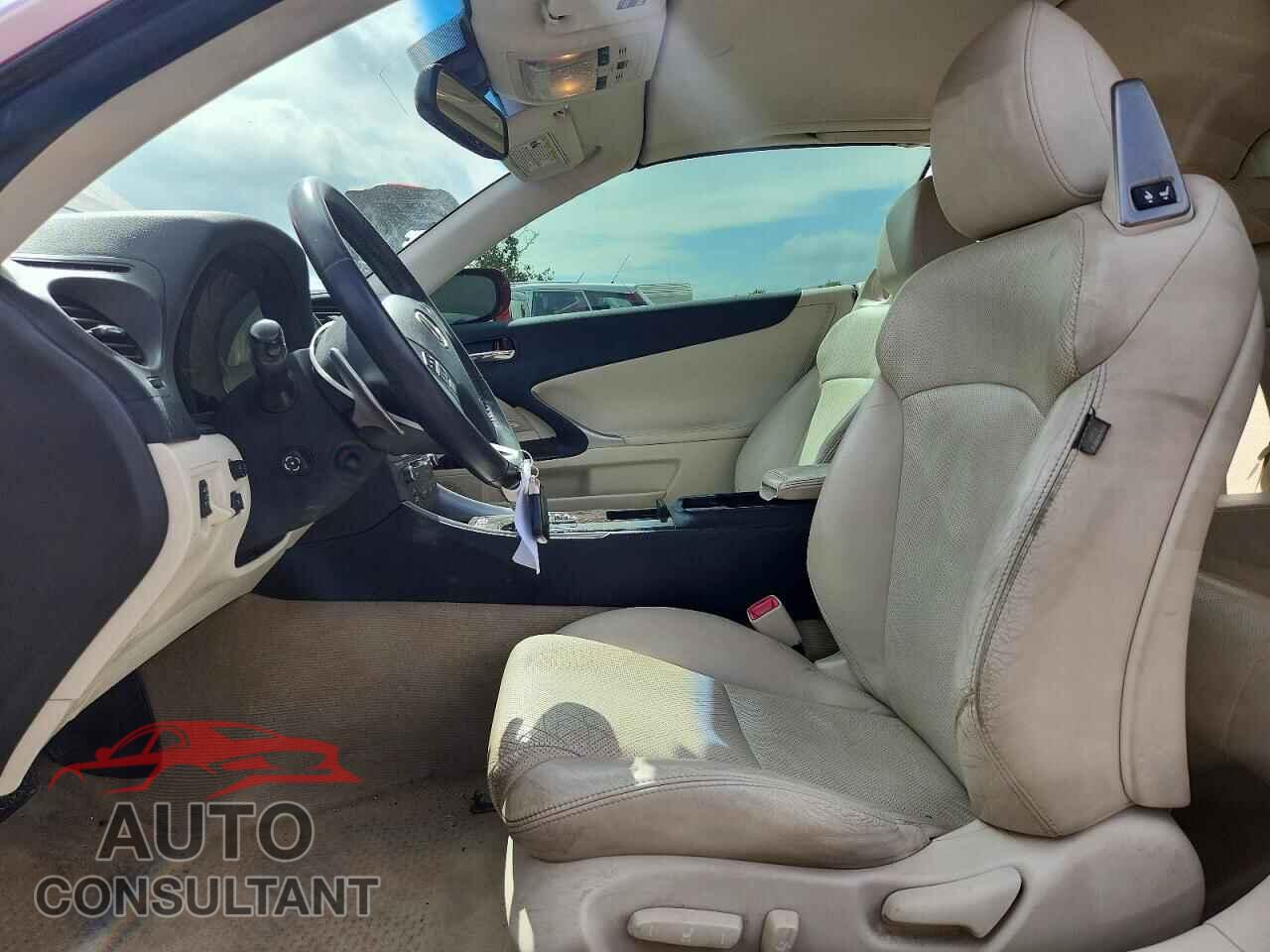 LEXUS IS 2010 - JTHFE2C2XA2501759