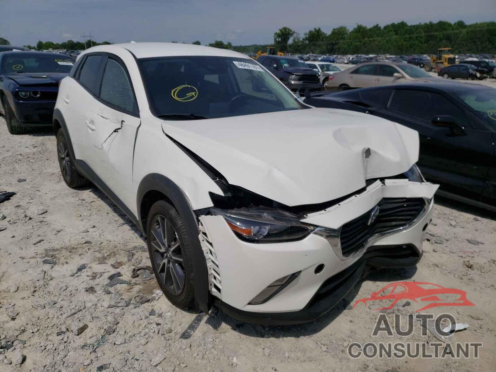 MAZDA CX-3 2018 - JM1DKDC73J0326405