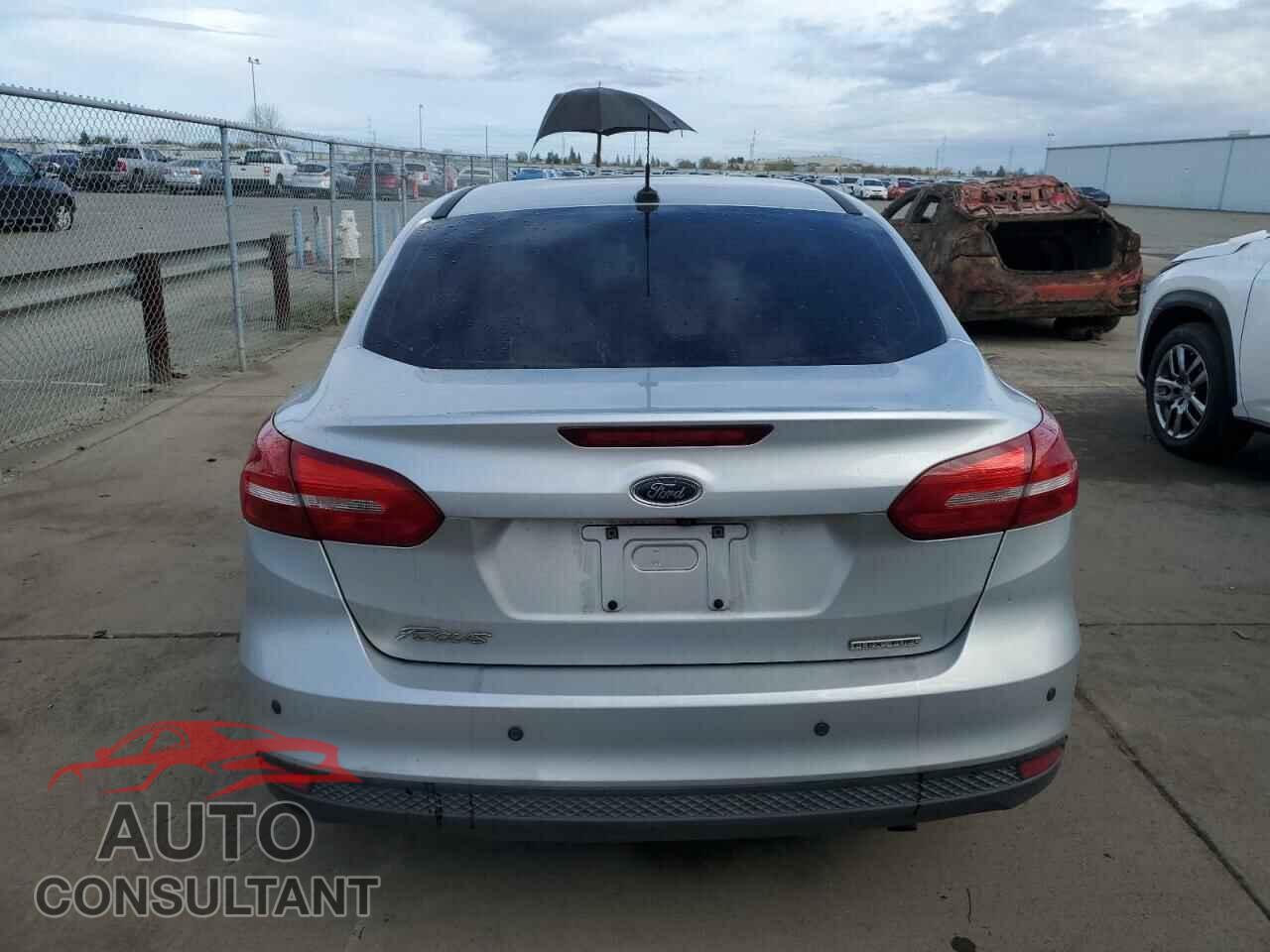 FORD FOCUS 2016 - 1FADP3E22GL311291
