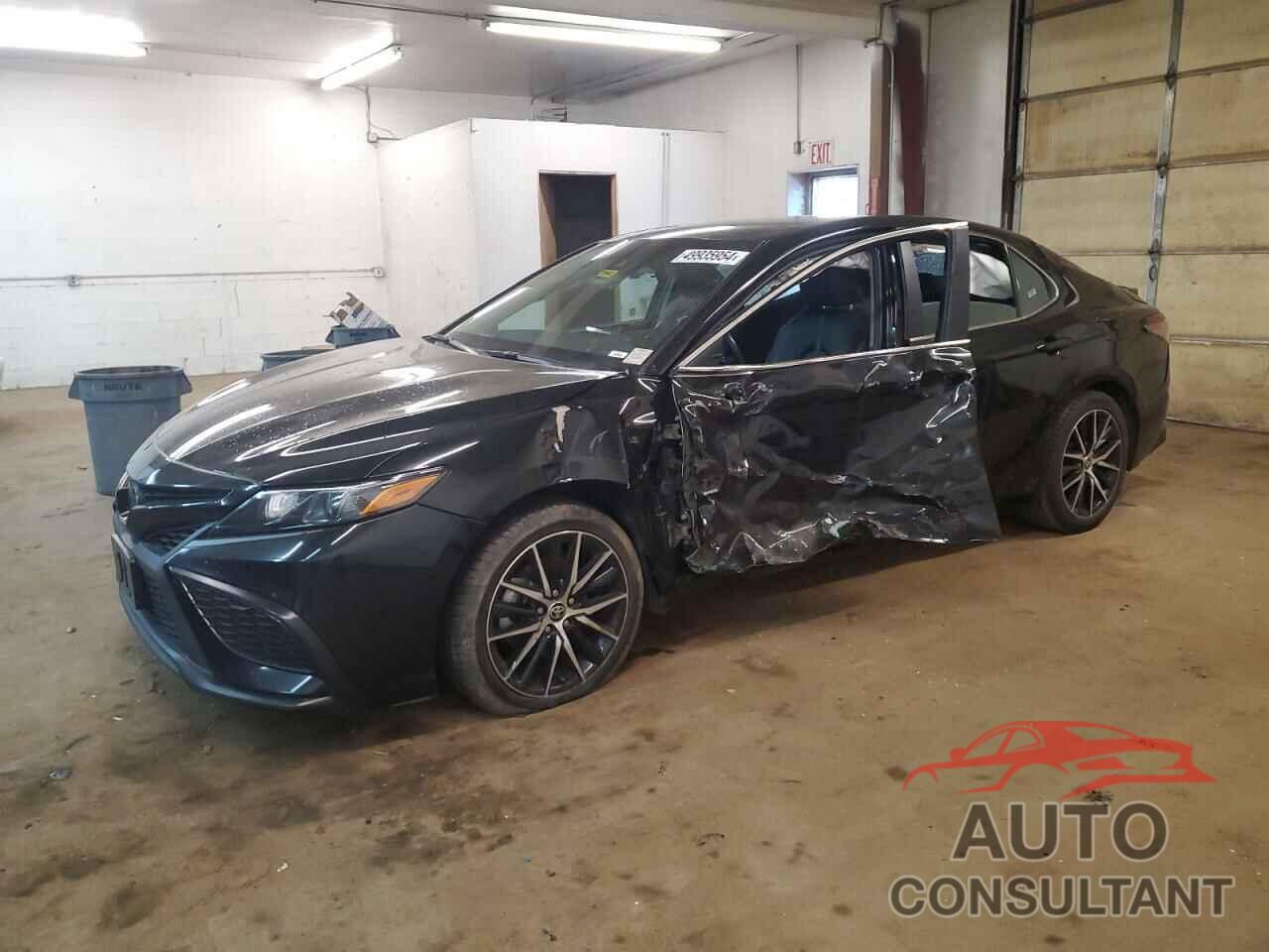TOYOTA CAMRY 2022 - 4T1G11AK7NU631048