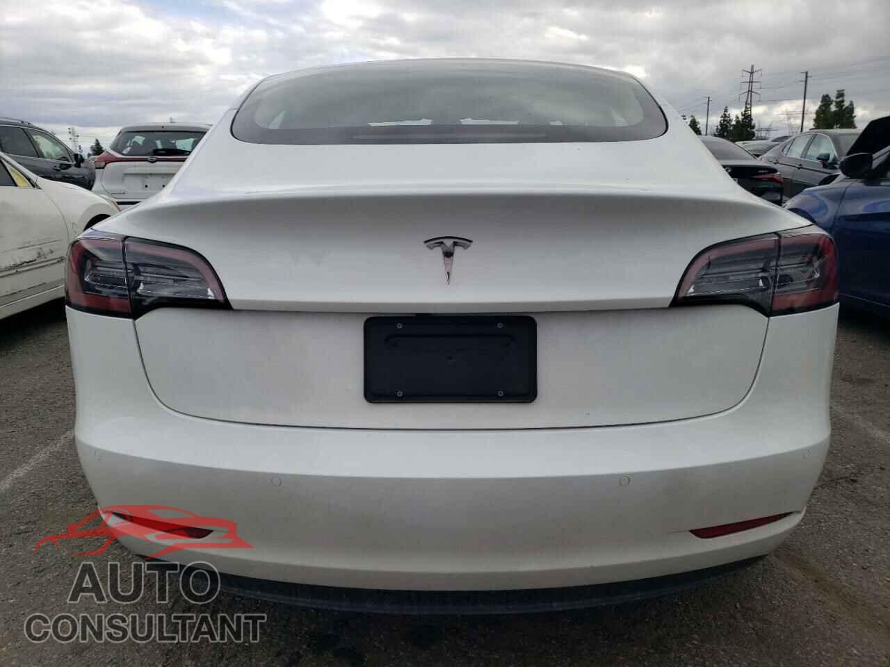 TESLA MODEL 3 2022 - 5YJ3E1EA5NF374747