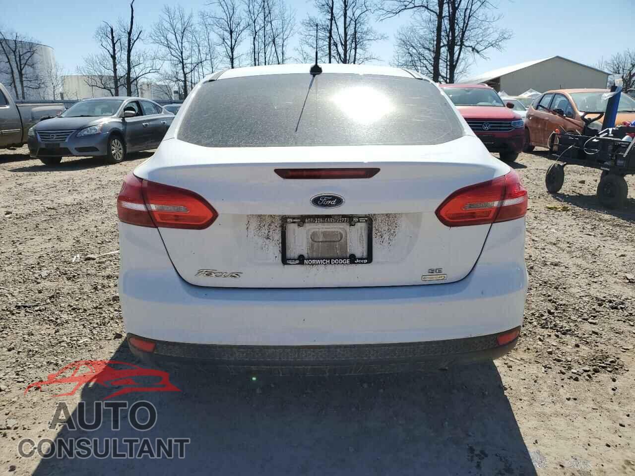 FORD FOCUS 2018 - 1FADP3FEXJL268867