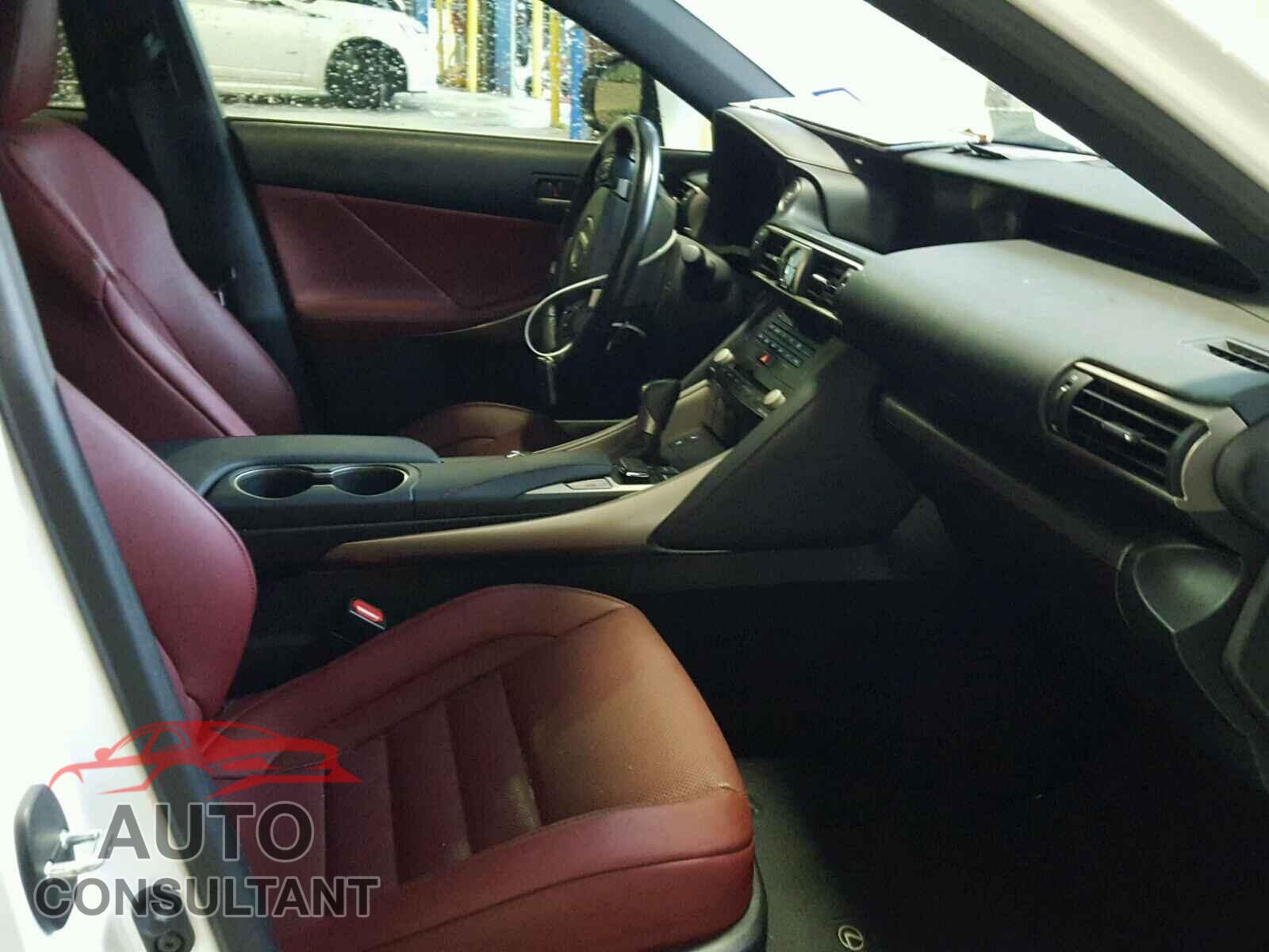 LEXUS IS 2017 - JTHBE1D29H5029845