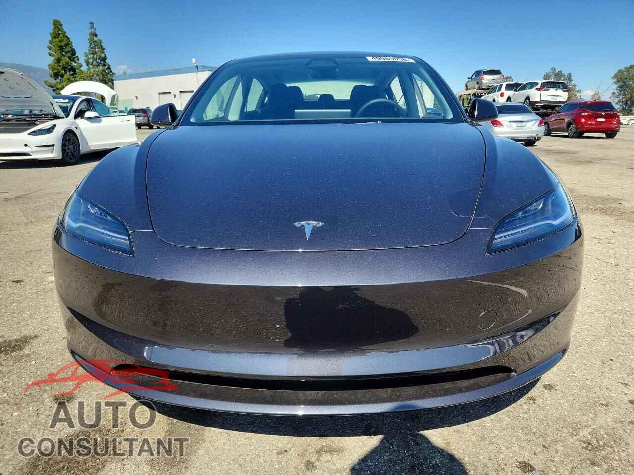 TESLA MODEL 3 2024 - 5YJ3E1EA5RF843938