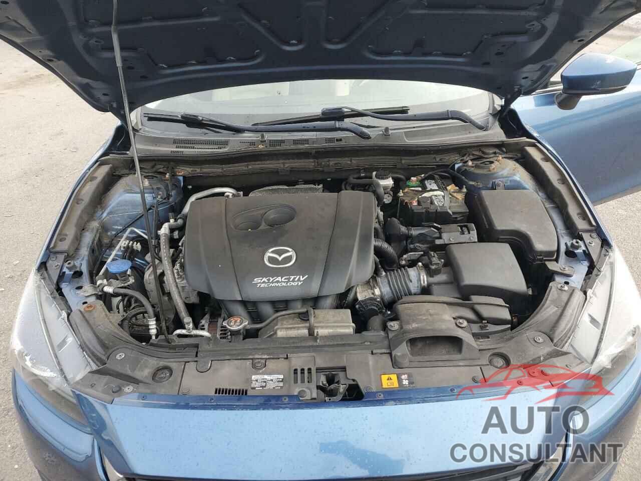 MAZDA 3 2018 - 3MZBN1U75JM160376