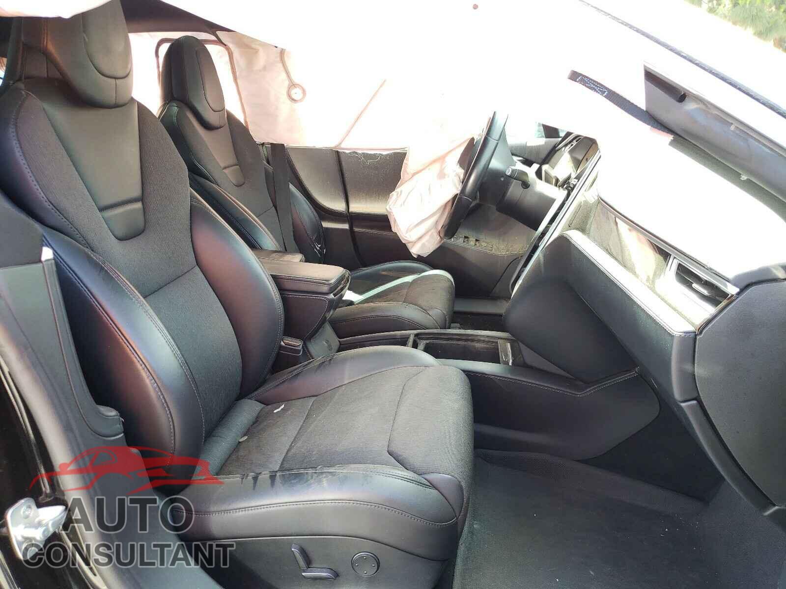 TESLA MODEL S 2017 - 5YJSA1E26HF203686
