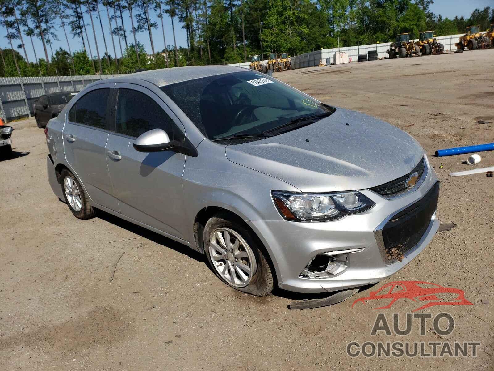 CHEVROLET SONIC 2017 - 1G1JD5SH8H4145650