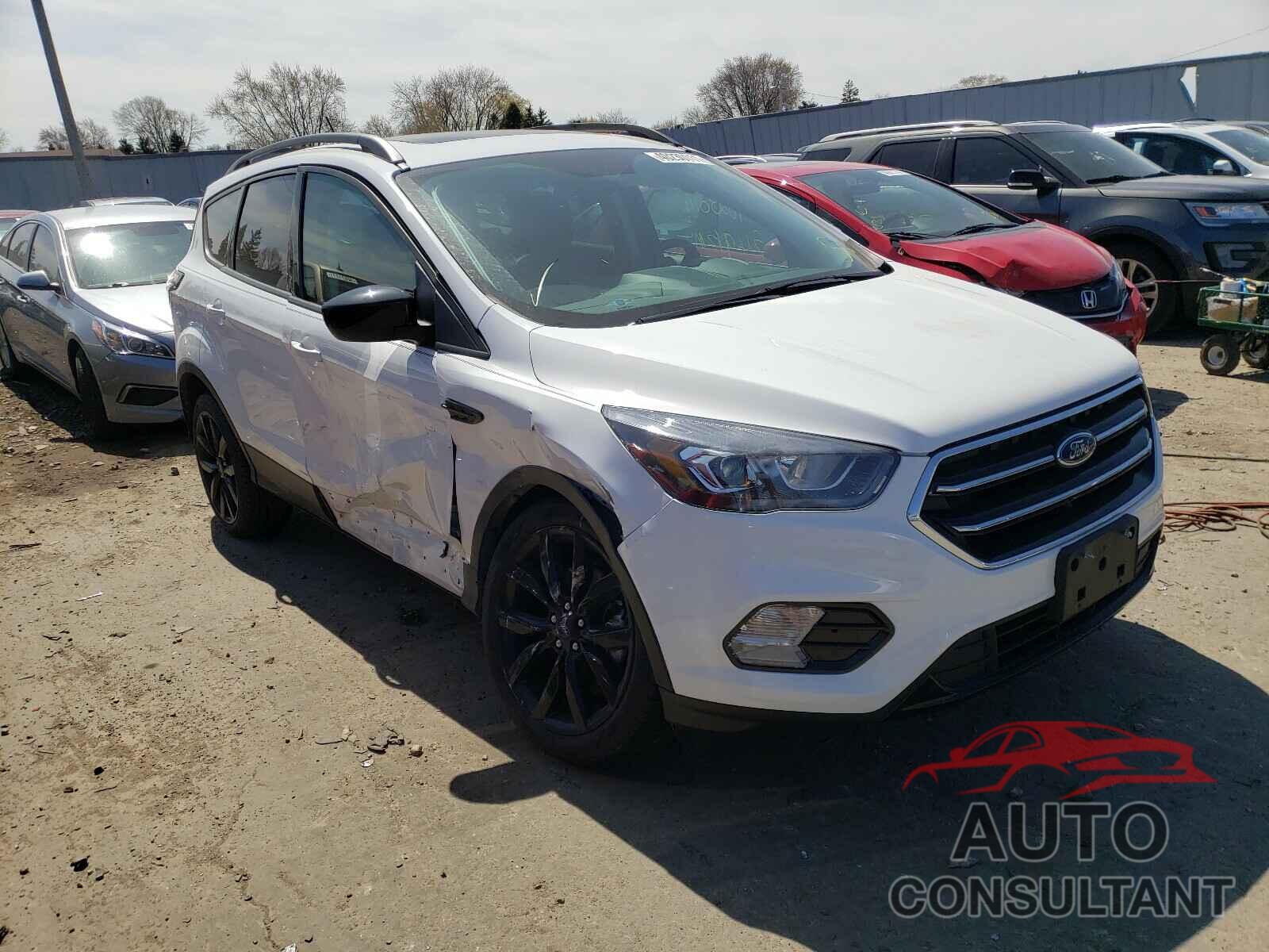 FORD ESCAPE 2018 - 1FMCU9GDXJUA30143