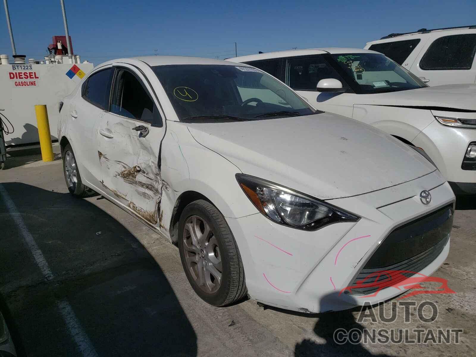 TOYOTA YARIS 2017 - 3MYDLBYV4HY172149