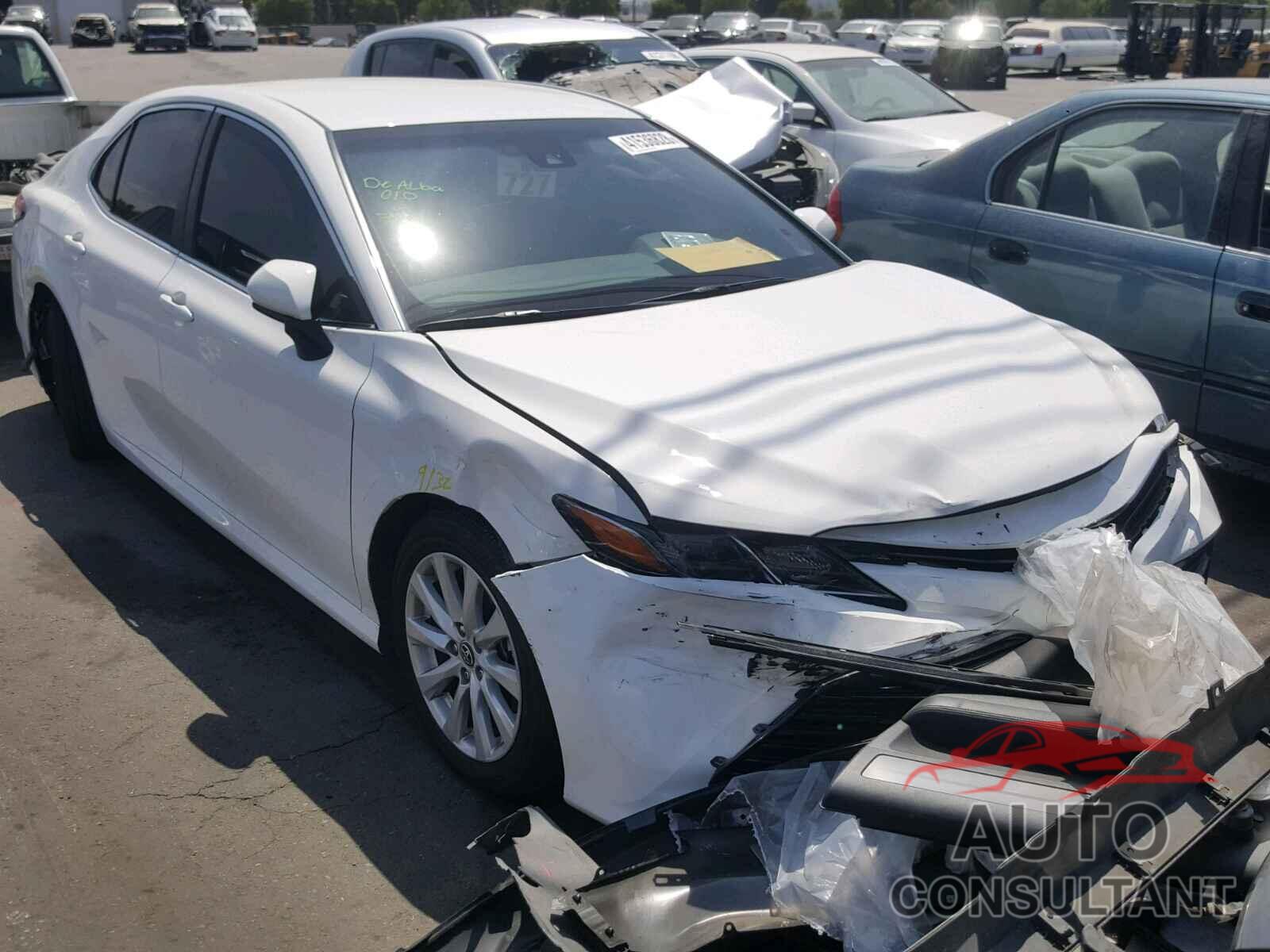 TOYOTA CAMRY 2018 - JTNB11HK2J3007089