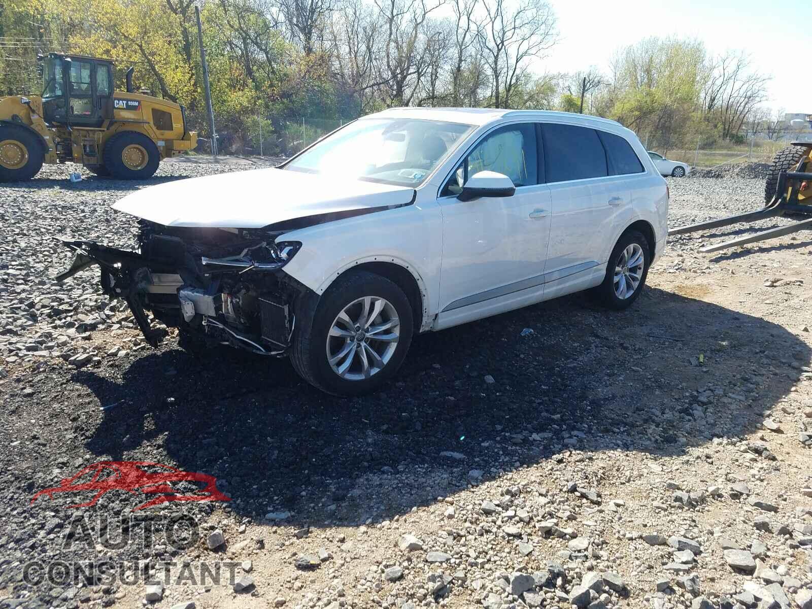 AUDI Q7 2019 - WA1AAAF71KD030657