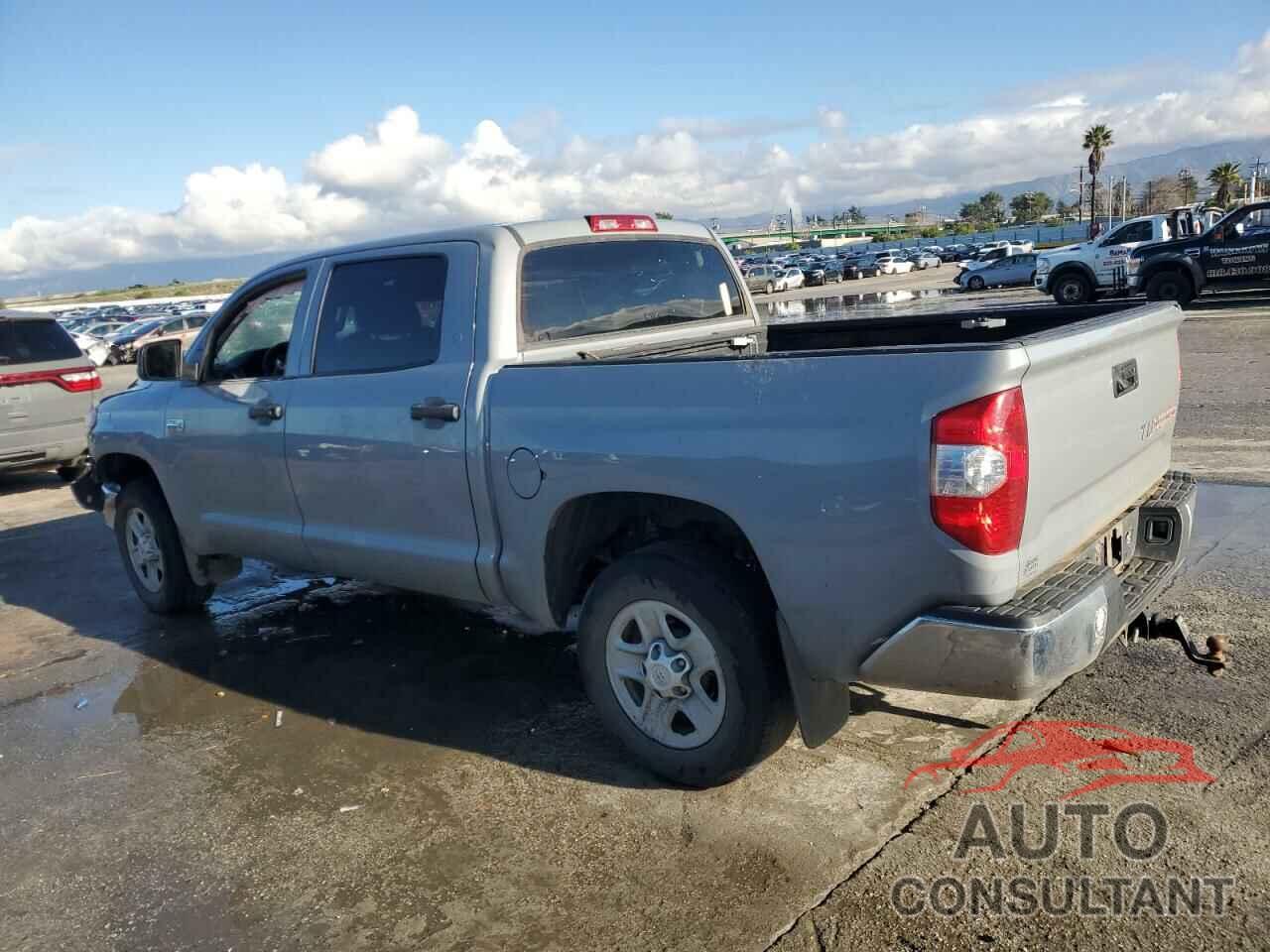 TOYOTA TUNDRA 2018 - 5TFDW5F14JX767260