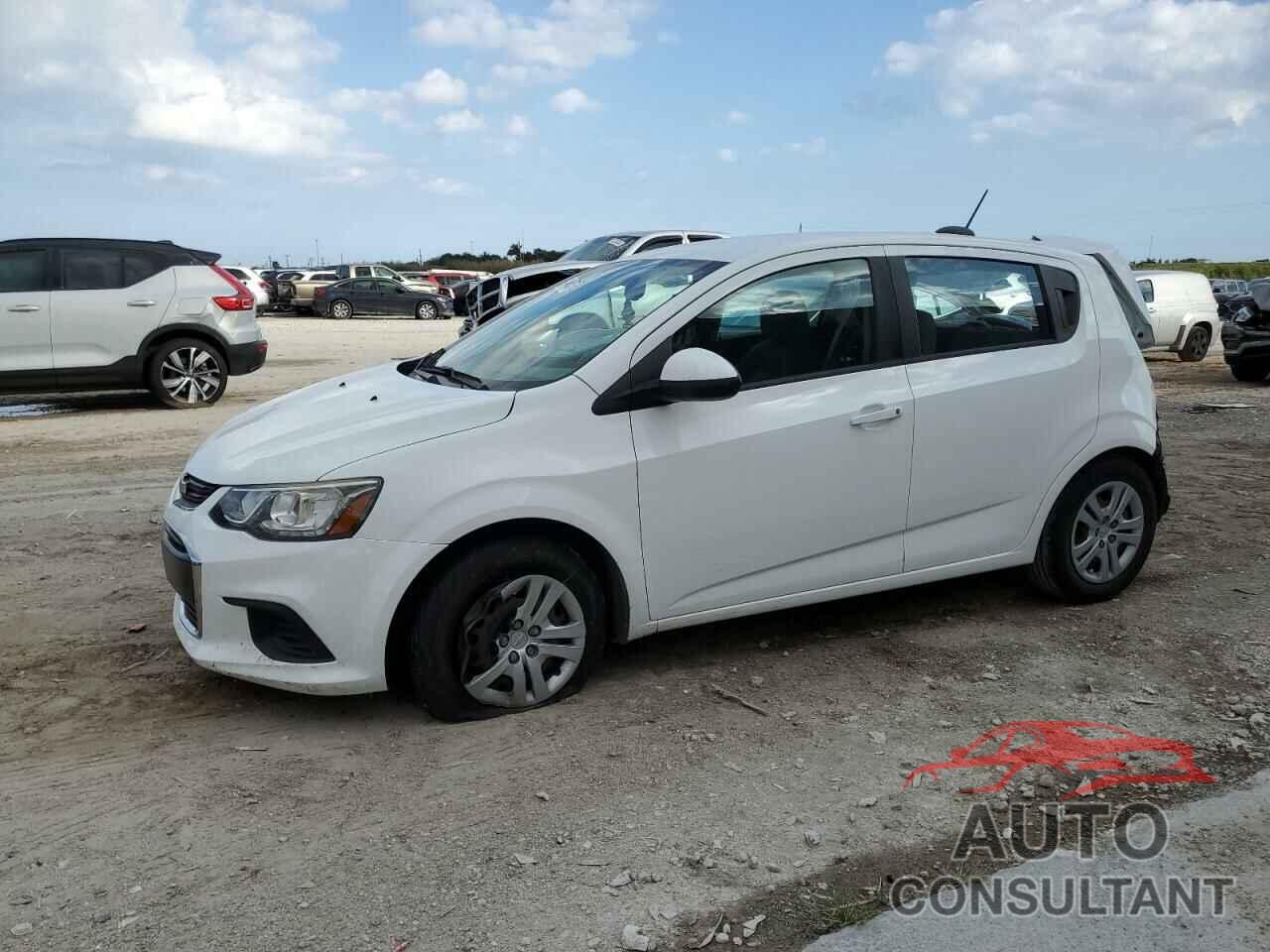 CHEVROLET SONIC 2017 - 1G1JG6SHXH4163614