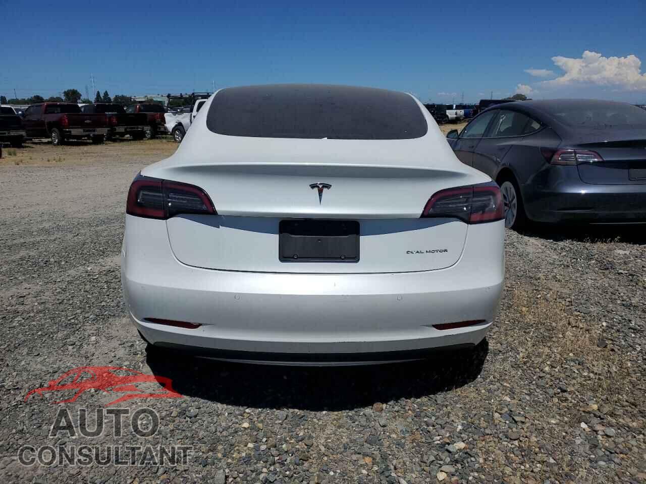 TESLA MODEL 3 2022 - 5YJ3E1EB5NF144182