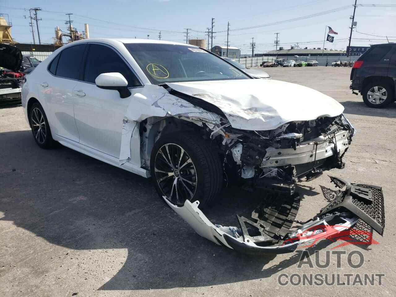 TOYOTA CAMRY 2020 - 4T1G11AK6LU949644