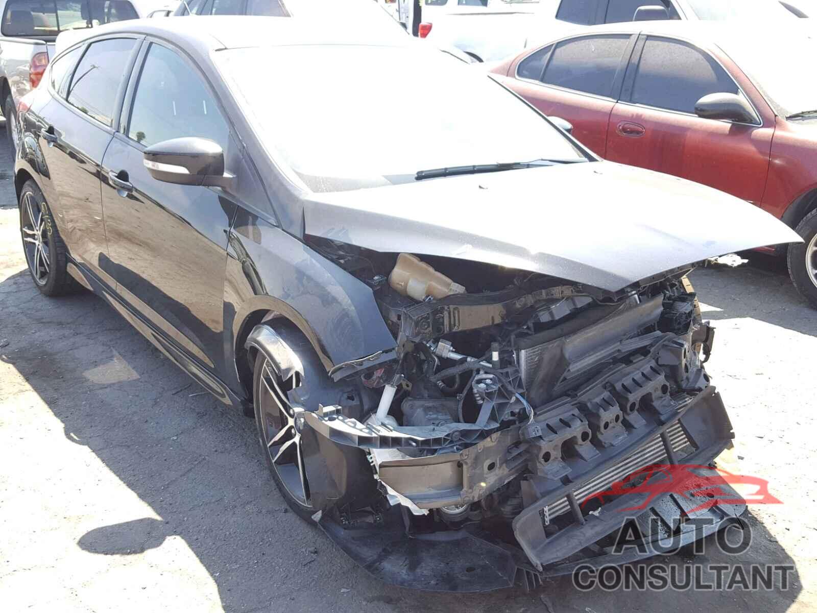 FORD FOCUS 2016 - 1FADP3L94GL258481