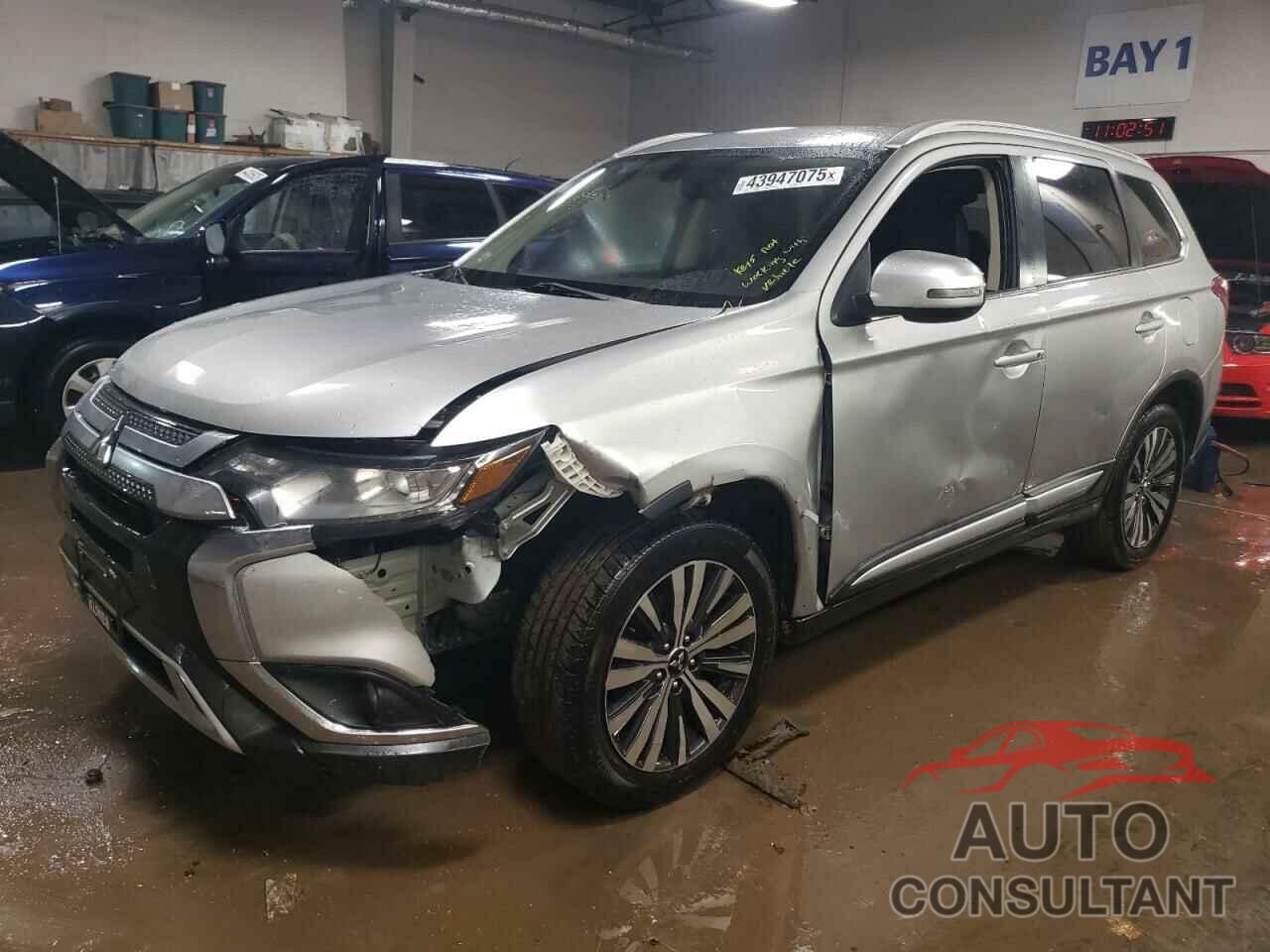 MITSUBISHI OUTLANDER 2019 - JA4AD3A33KZ034817