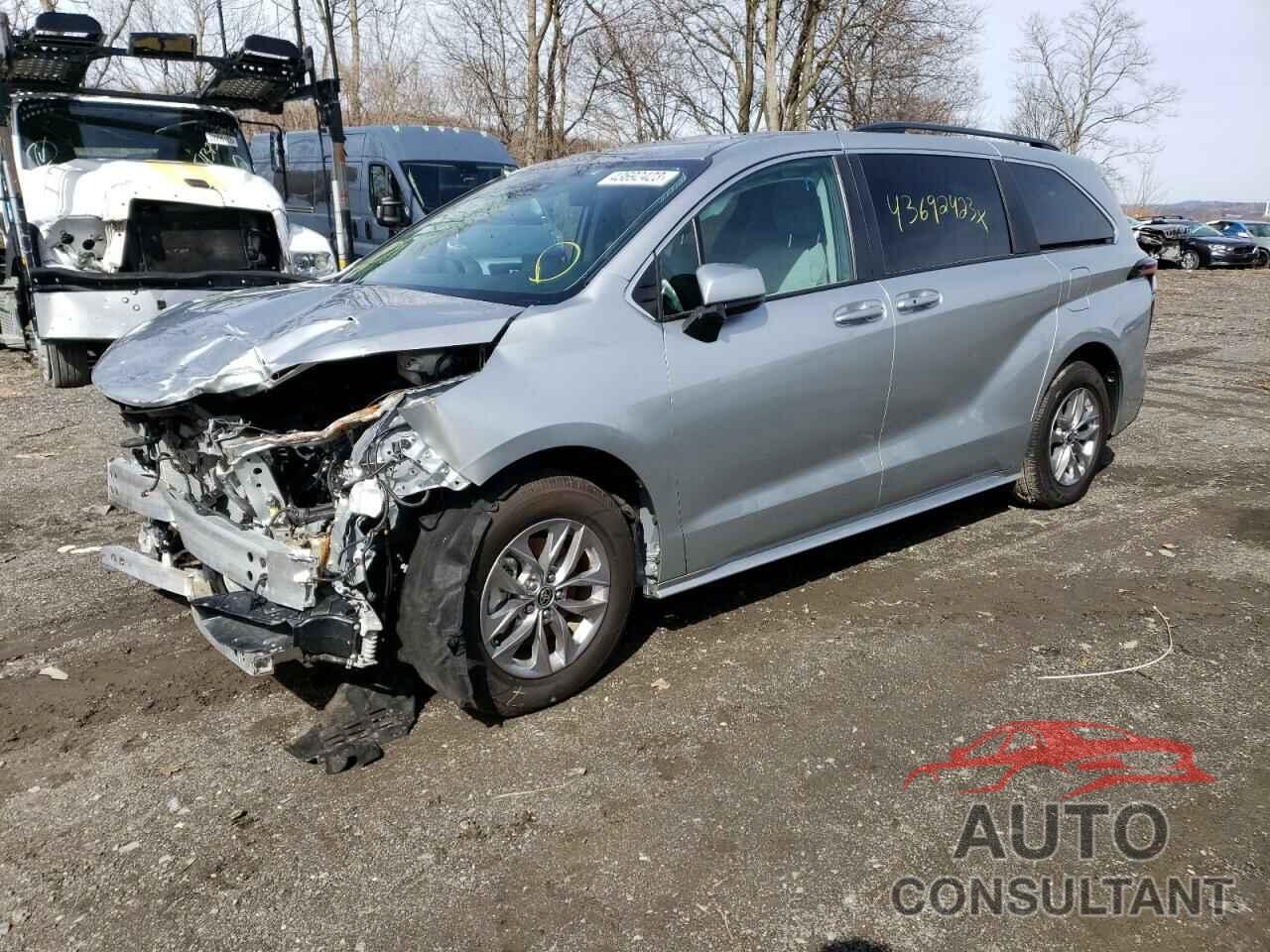 TOYOTA SIENNA 2022 - 5TDKRKEC8NS115012