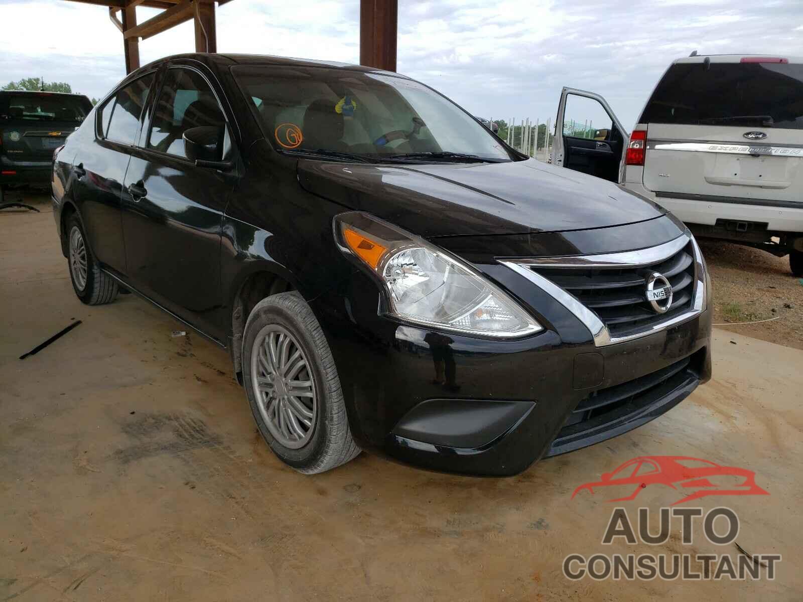 NISSAN VERSA 2018 - 3N1CN7APXJL861485