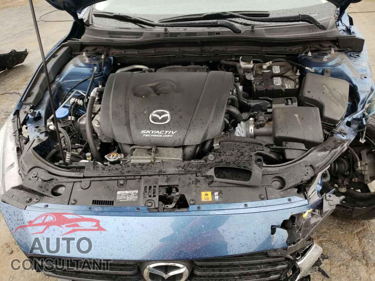 MAZDA 3 2018 - 3MZBN1V38JM200736