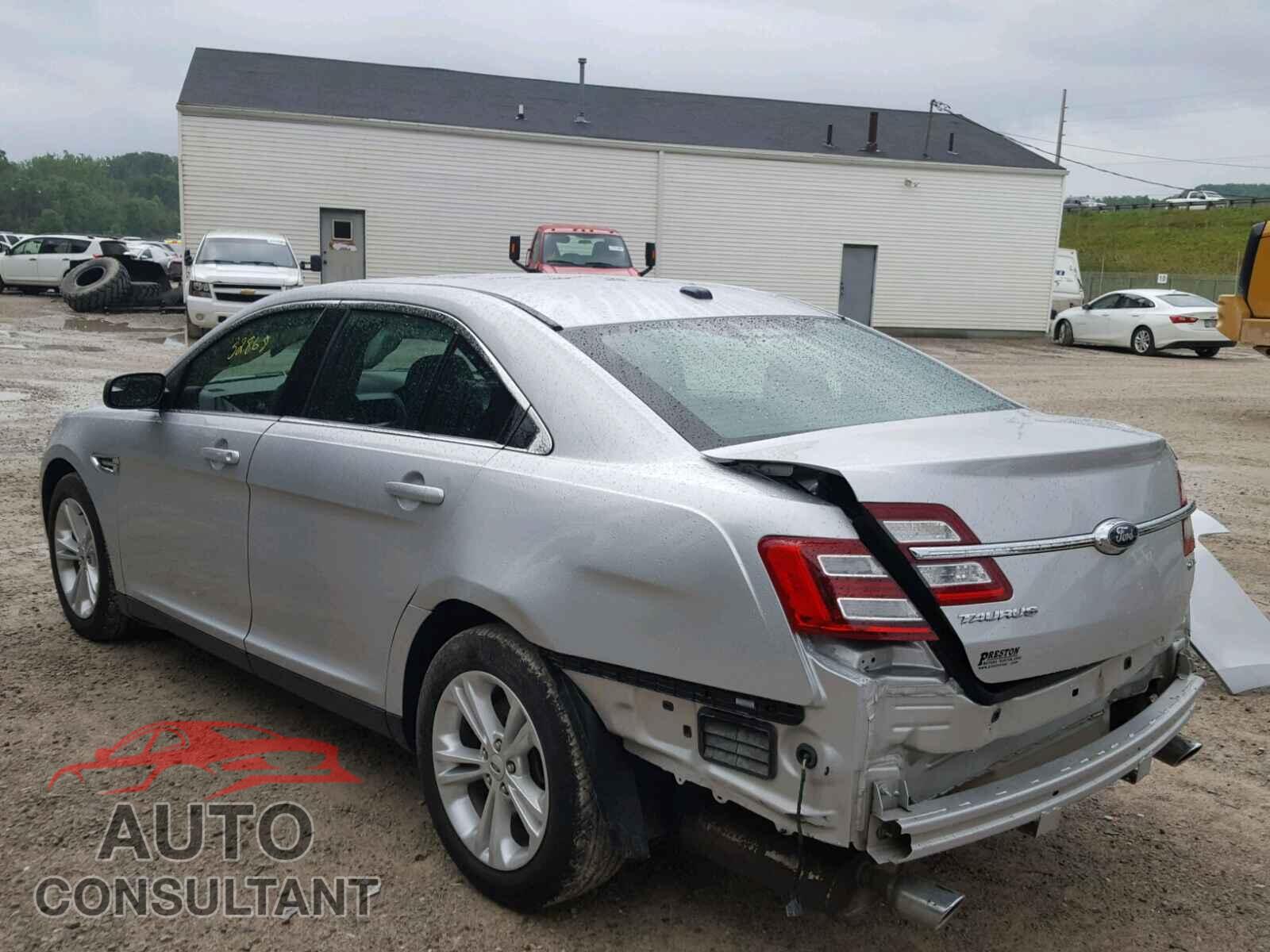 FORD TAURUS 2017 - 1FAHP2E86HG125411