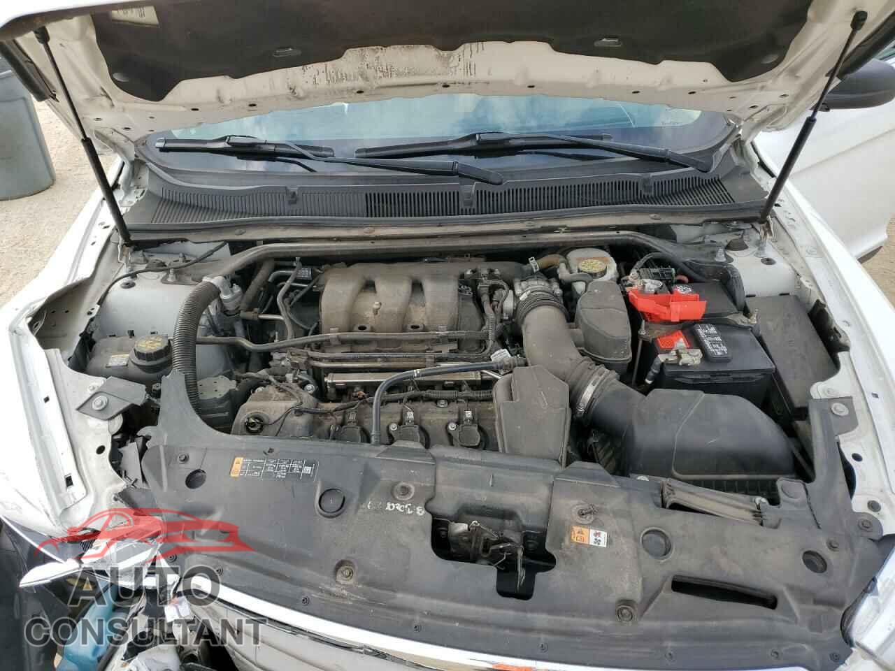 FORD TAURUS 2018 - 1FAHP2D83JG115328