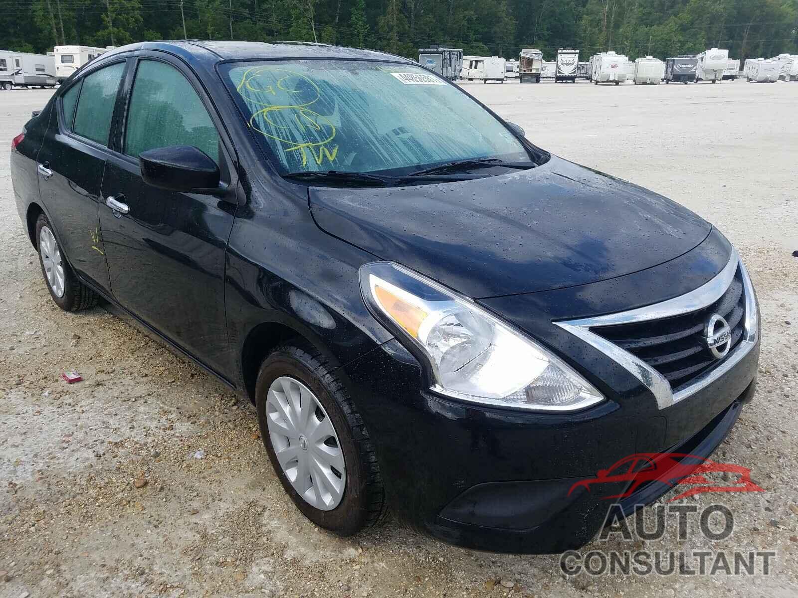 NISSAN VERSA 2018 - 3N1CN7AP2JL819599
