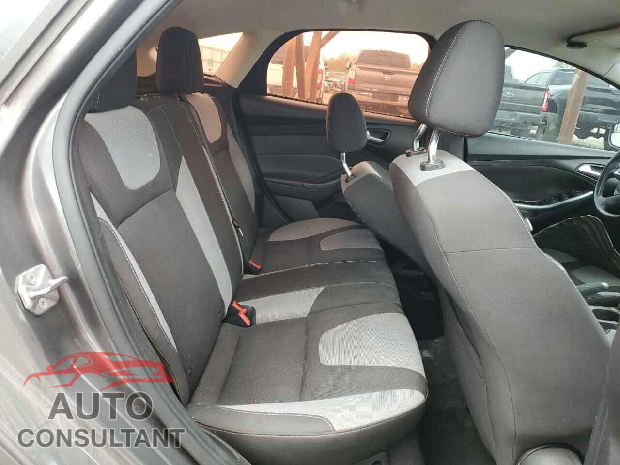 FORD FOCUS 2012 - 1FAHP3K28CL329603