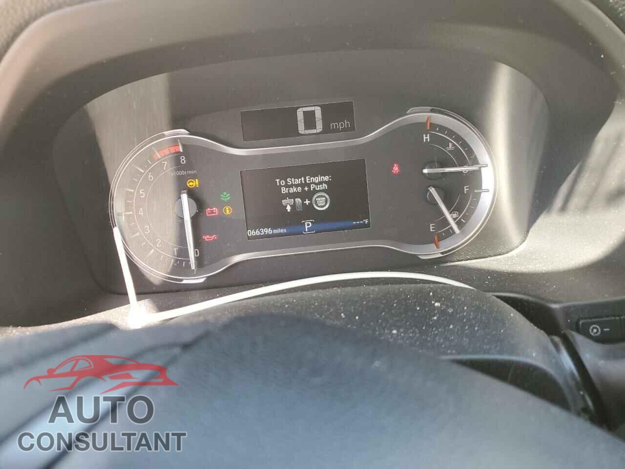 HONDA PILOT 2018 - 5FNYF5H33JB016046
