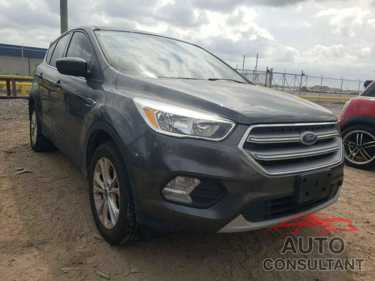 FORD ESCAPE 2017 - 1FMCU0G90HUE46915
