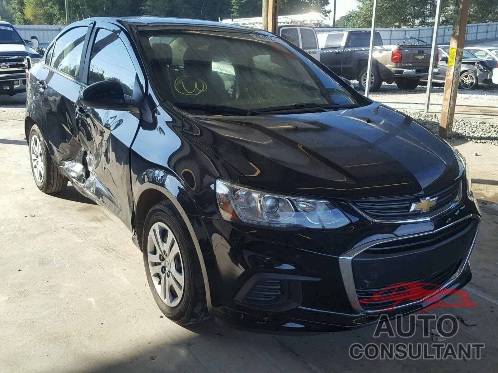 CHEVROLET SONIC 2017 - 1G1JB5SH1H4177054