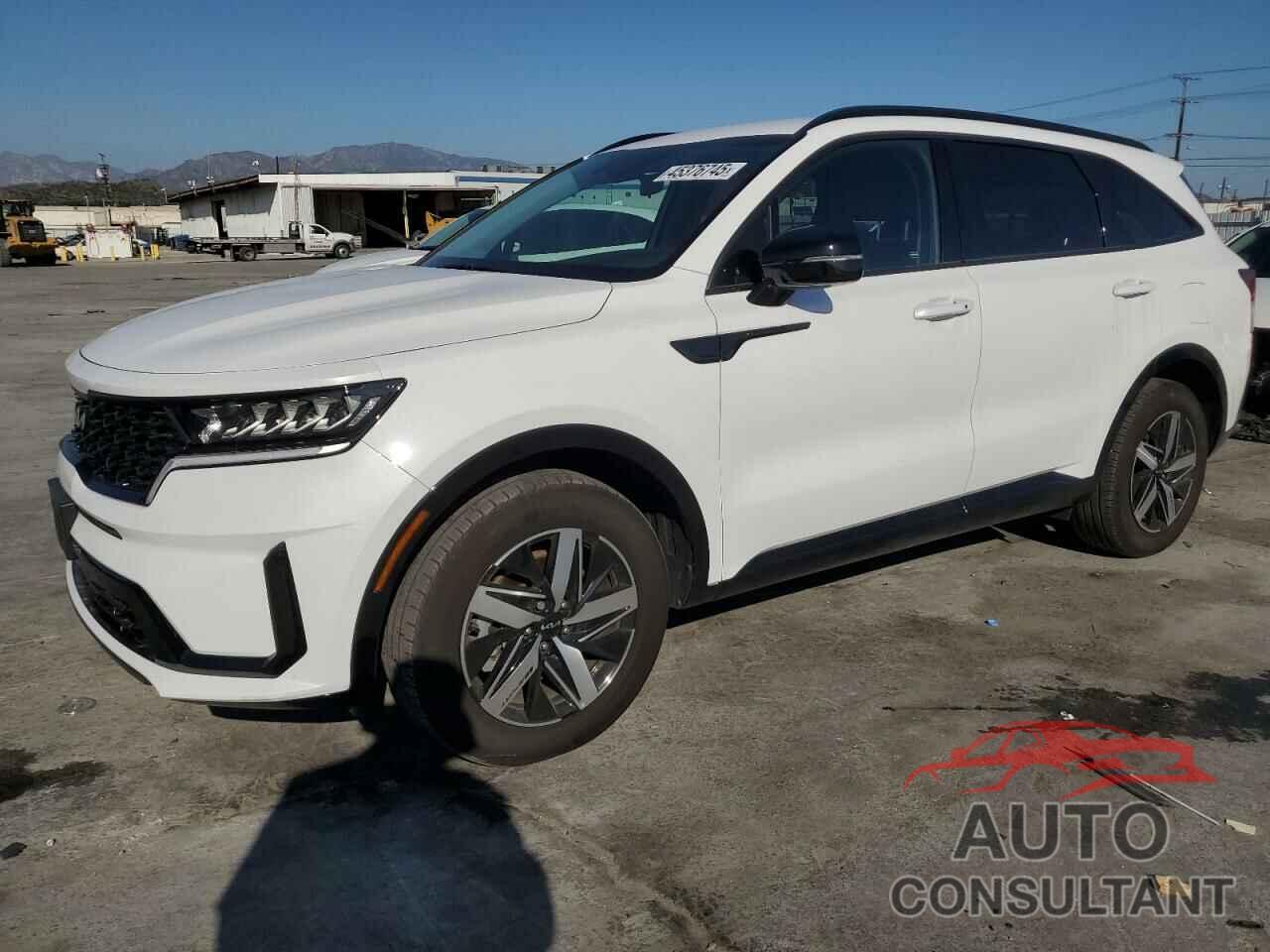 KIA SORENTO 2023 - 5XYRL4LC5PG208066