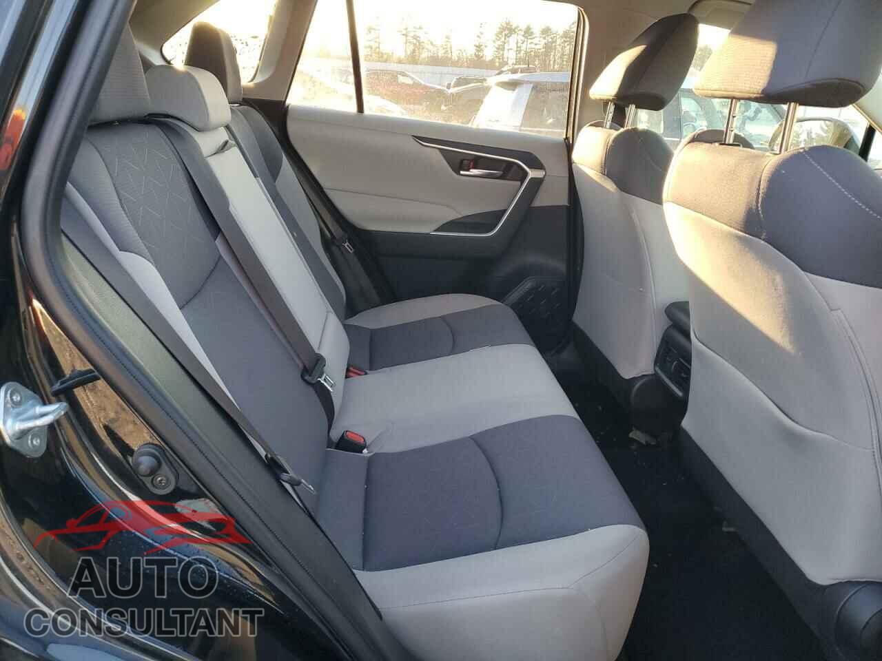 TOYOTA RAV4 2019 - JTMP1RFV5KD024504