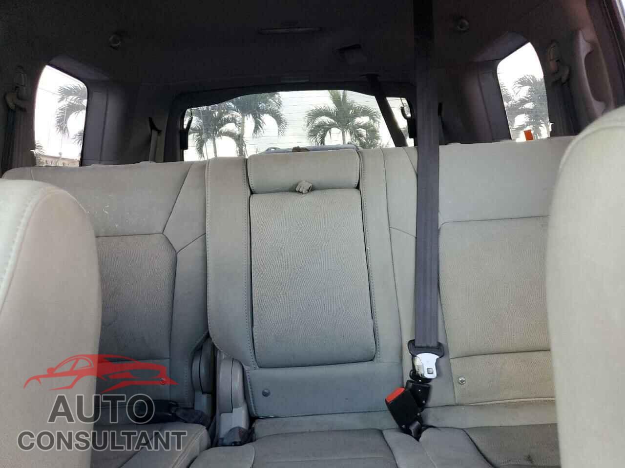 HONDA PILOT 2011 - 5FNYF3H21BB020710