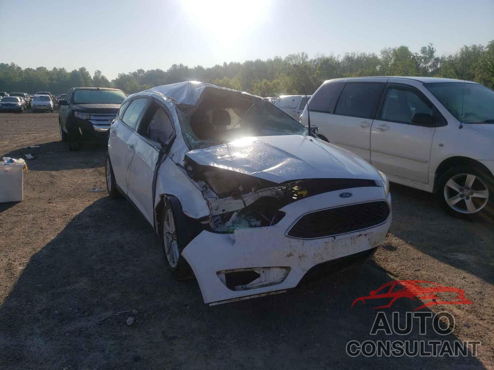 FORD FOCUS 2017 - 1FADP3K23HL239216