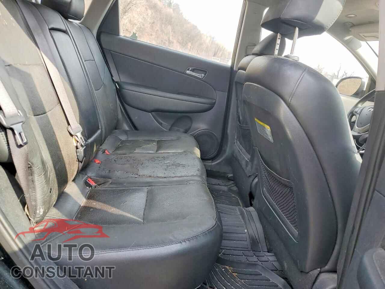 HYUNDAI ELANTRA 2011 - KMHDC8AE9BU101918