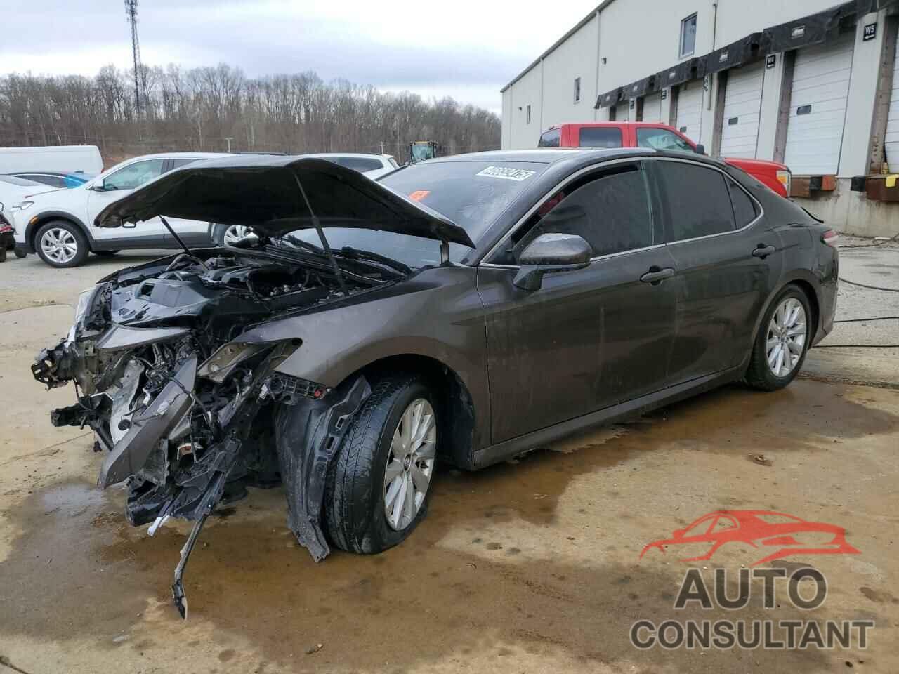 TOYOTA CAMRY 2018 - 4T1B11HK1JU149363