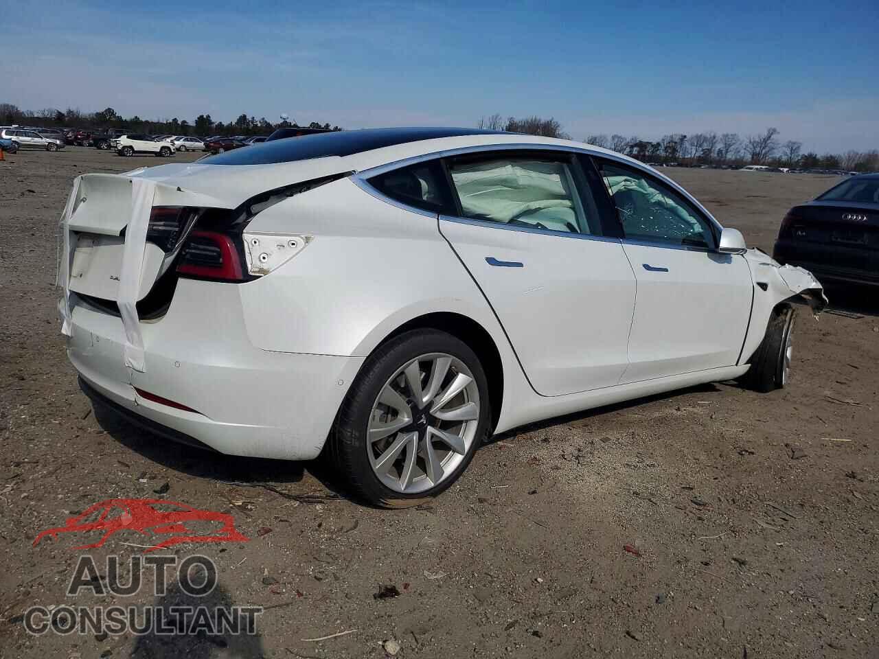 TESLA MODEL 3 2018 - 5YJ3E1EB8JF185884