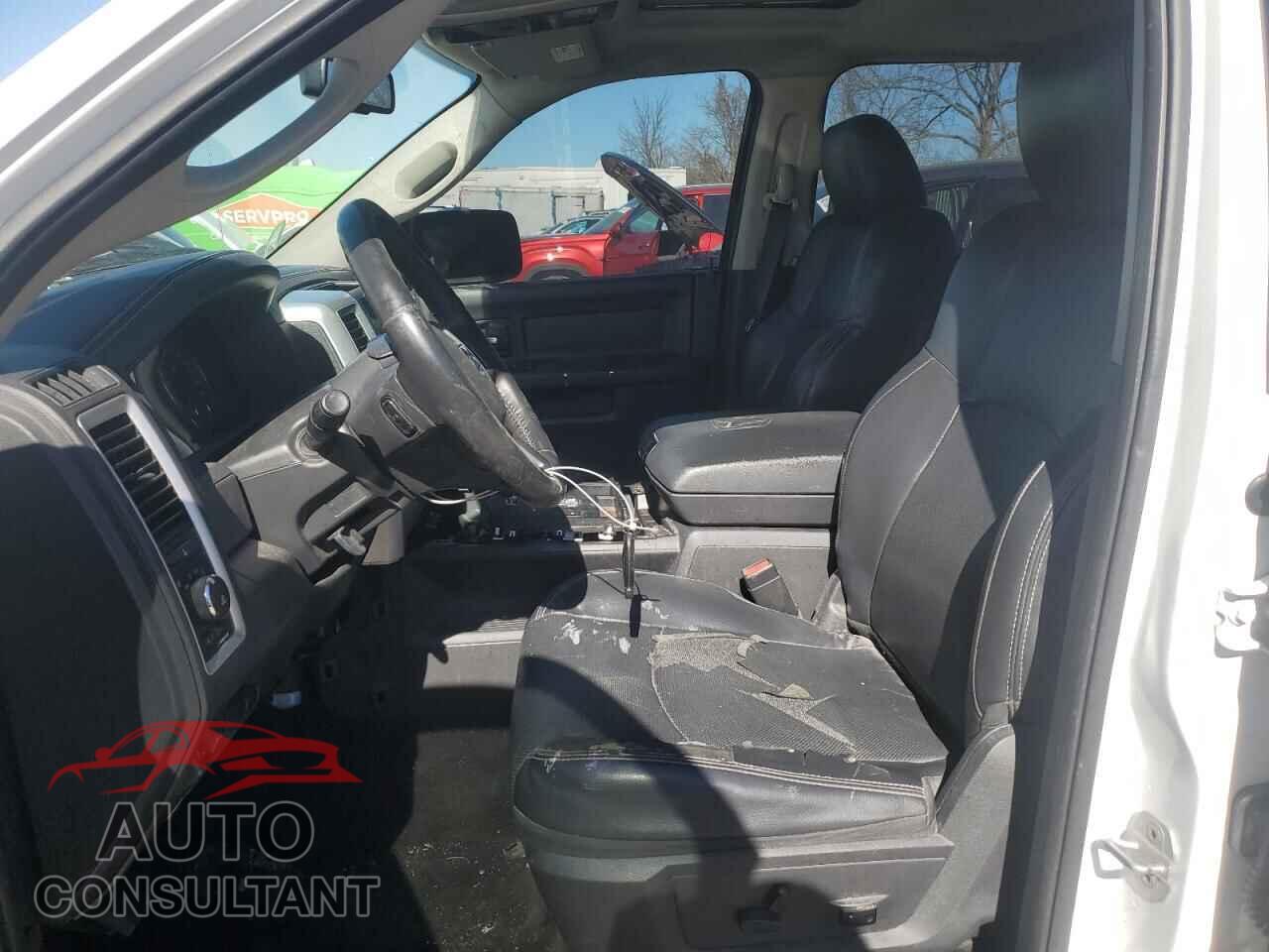 DODGE RAM 1500 2012 - 1C6RD7MTXCS248104