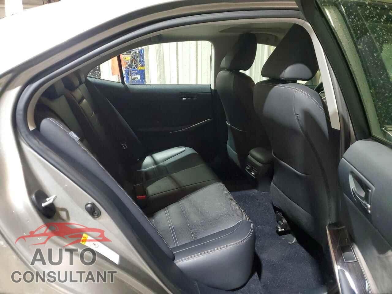 LEXUS IS 2014 - JTHCF1D20E5000537