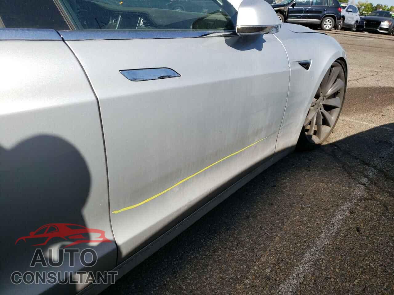 TESLA MODEL S 2017 - 5YJSA1E45HF200781
