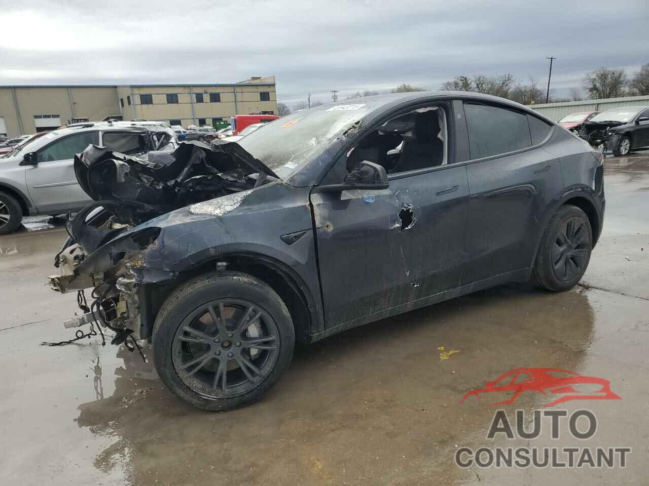 TESLA MODEL Y 2024 - 7SAYGAEE0RF128572